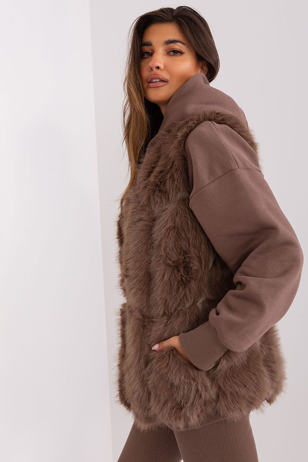 vest model 187527 AT