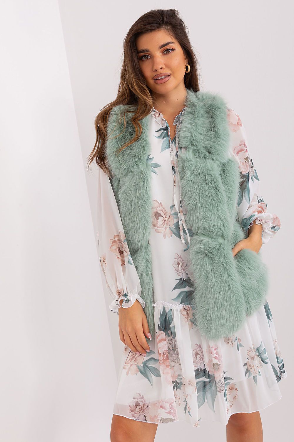 vest model 187532 AT