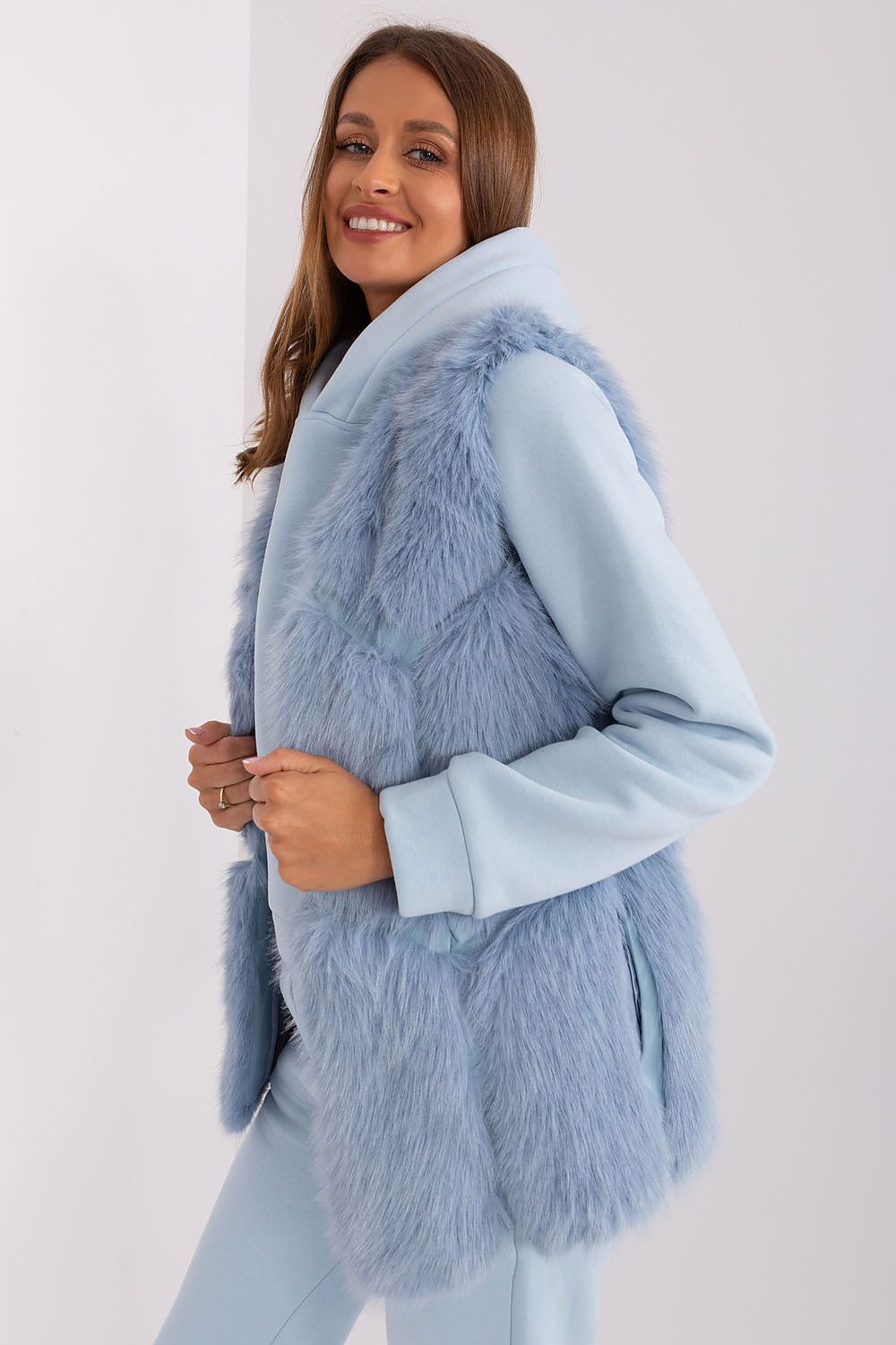 vest model 187537 AT