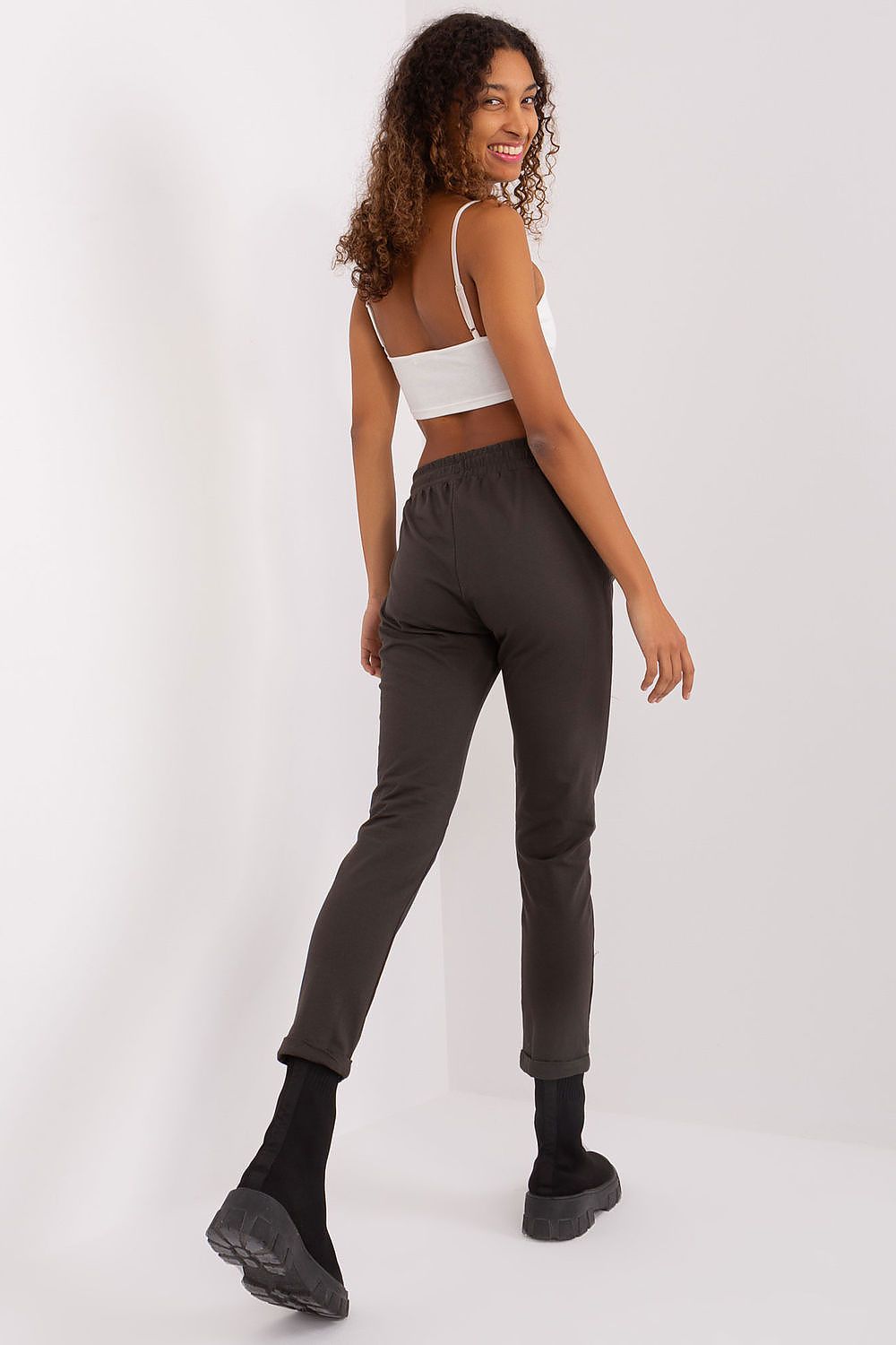 trainingsbroek model 191219 Relevance