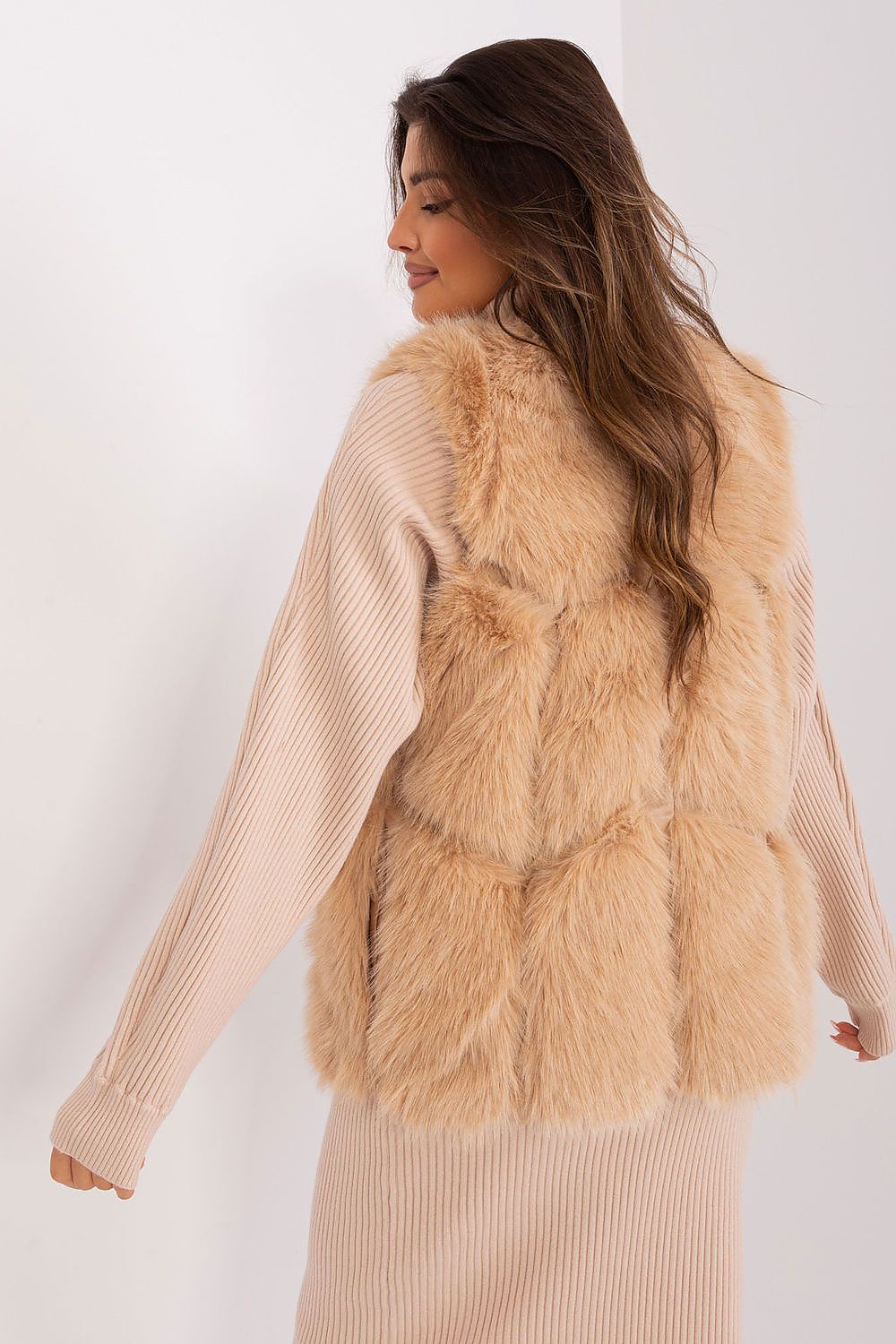  vest model 187529 AT 