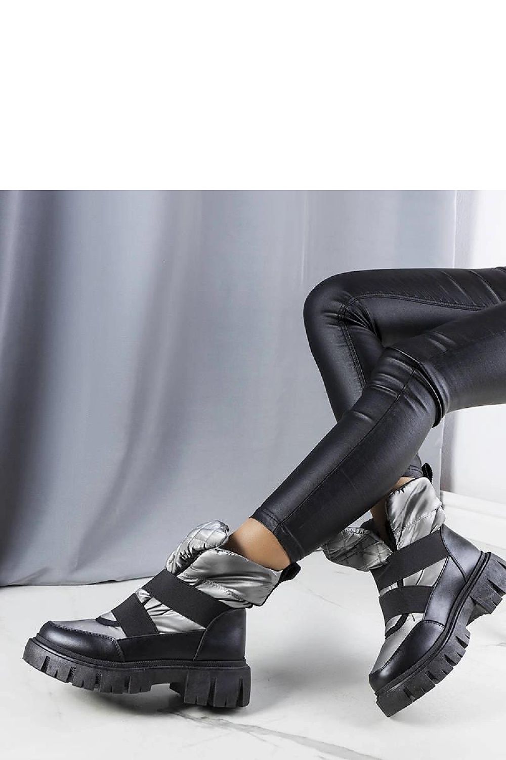  Laarsjes model 206423 Solea 